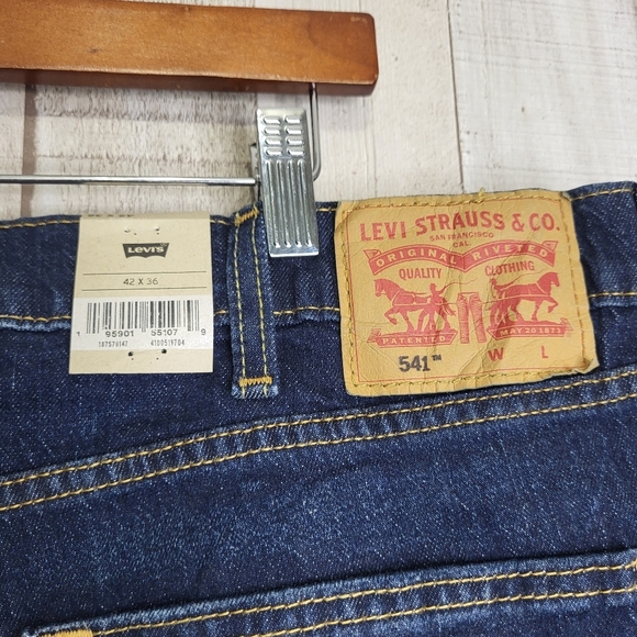 Levis Mens 541 Athletic Taper. 42x36 Big And Tall Dark Blue Jeans. - Picture 6 of 12